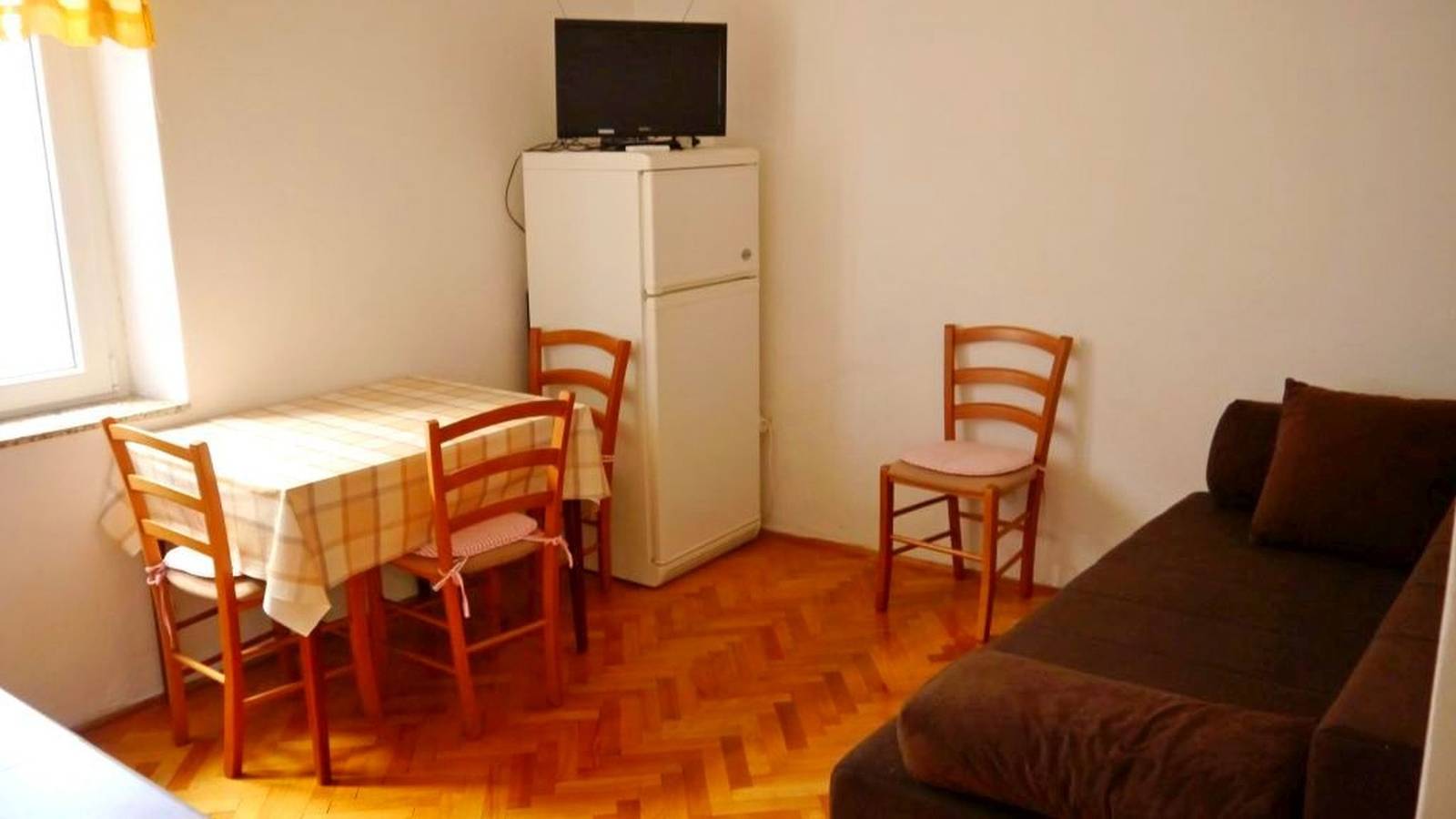 Ganze Wohnung, Gemütliche 1-Zimmer-Wohnung mit Meerblick in Metajna, Pag