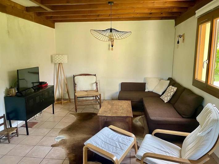 Location de vacances pour 8 personnes, avec Balcon et Terrasse ainsi que Jardin et Vue à Ayros-Arbouix