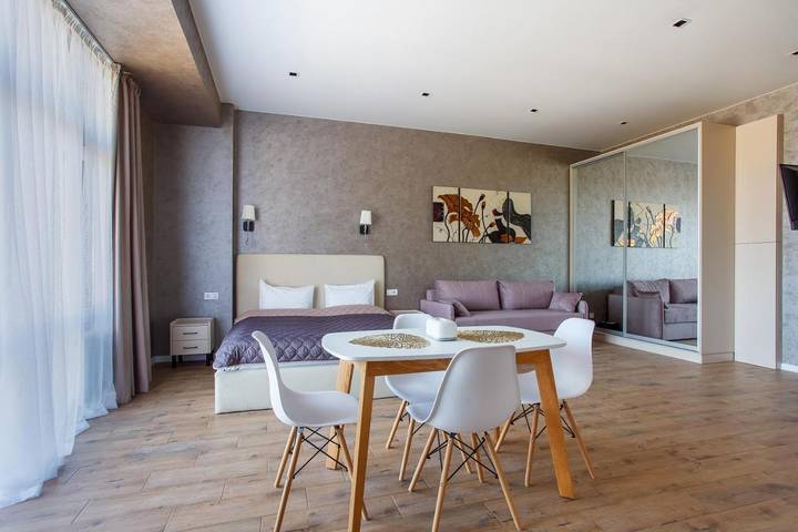 Apartament wakacyjny dla 4 osób, z widok i ogród, zwierzęta dozwolone w Odessa
