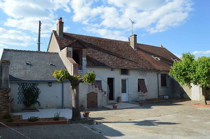 Location de vacances pour 6 personnes, avec jardin et terrasse à Suèvres