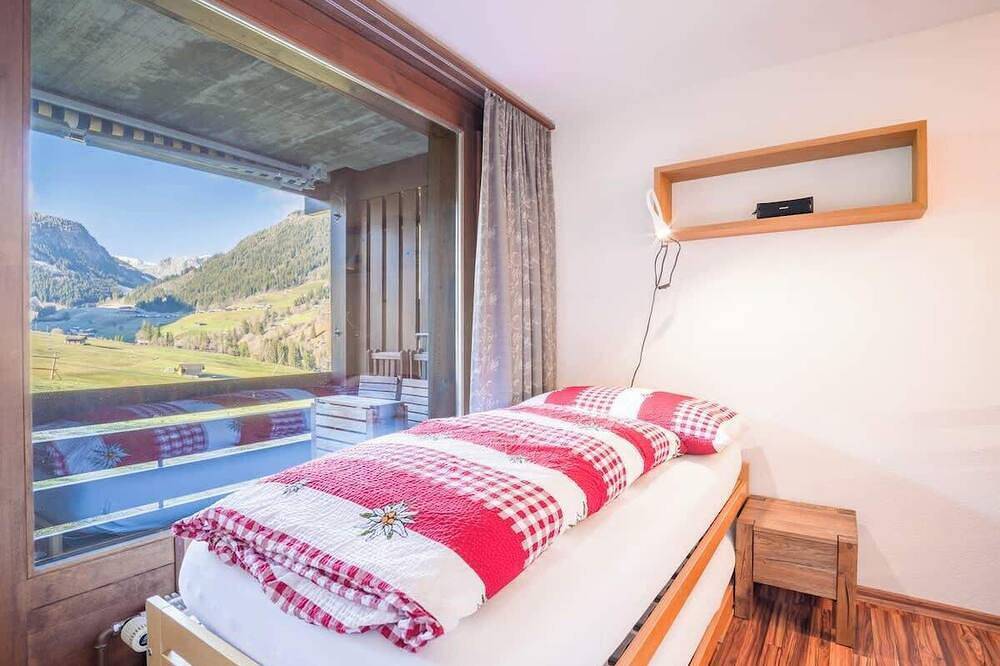 Ganze Wohnung, Alpine Studio for 4 in Nature Parc balcony&Parking in Diemtigen, Frutigen - Lenk - Adelboden