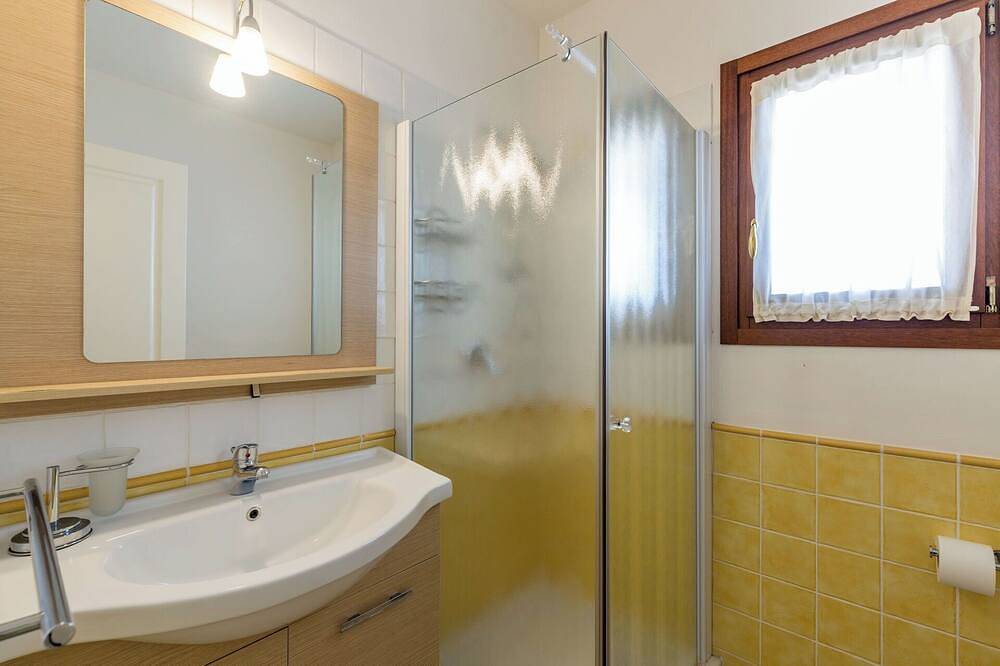 Appartamento intero, Terrazza & Vista Mare - vicino a spiaggia e centro in Cannigione, Arzachena