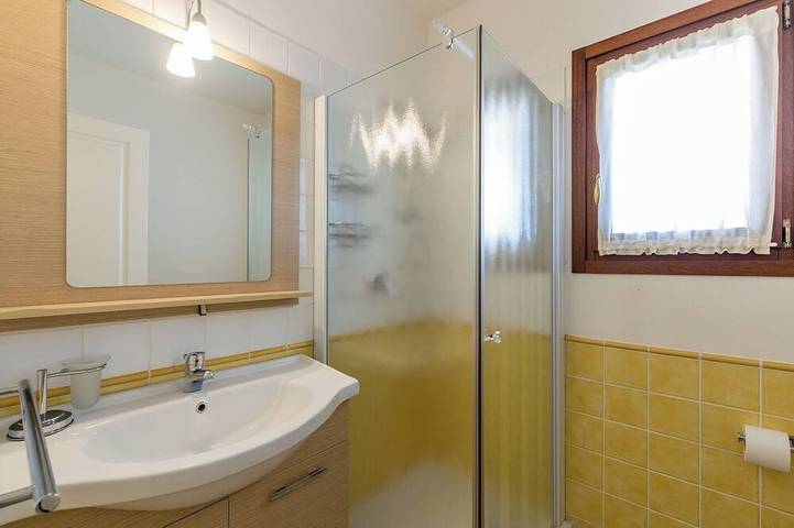 Ganze Wohnung, Terrasse & Meerblick – zu Fuß zum Strand und Dorf in Cannigione, Arzachena