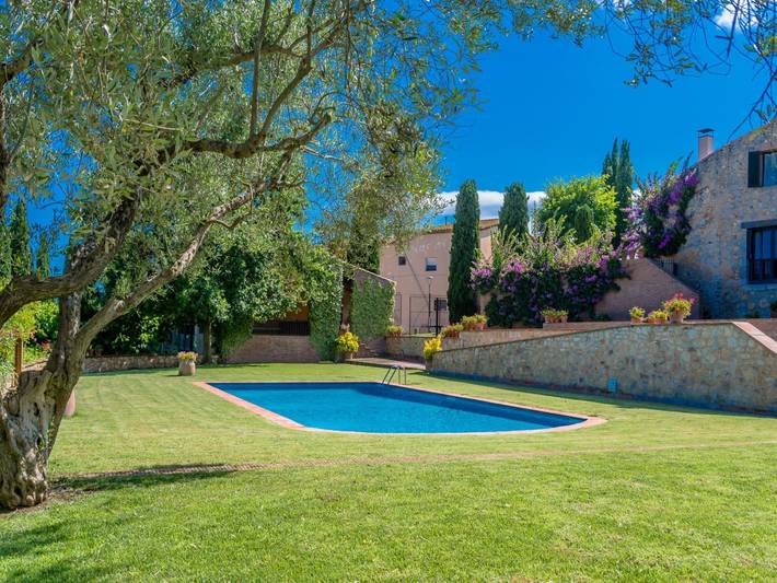Casa de vacaciones para 6 personas, con terraza además de jardín y piscina en la Costa Brava - 2
