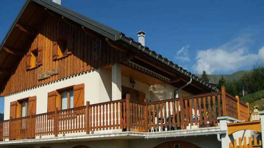 Chalet pour 9 personnes, avec Terrasse et Jardin à Albiez-Montrond