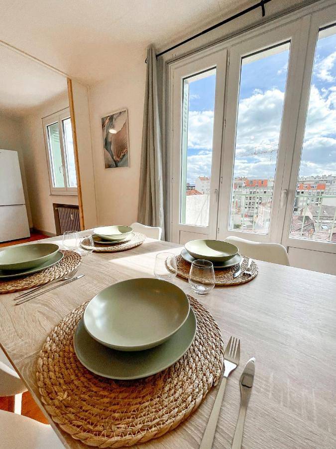 Appartement entier, Le Bel Horizon - Chaleureux & Lumineux proche gare in Roanne, Région de Roanne