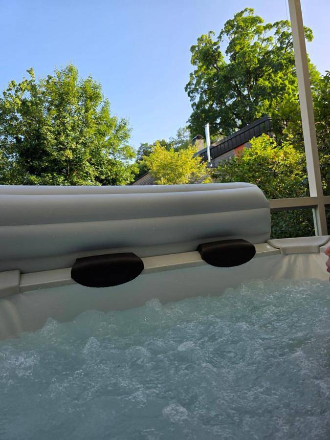 Ferienwohnung für 6 Personen, mit Garten und Whirlpool sowie Pool - 1