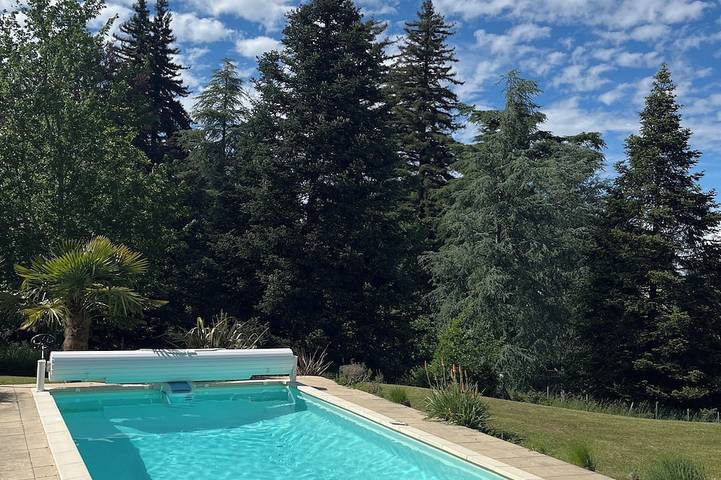 Location de vacances pour 6 personnes, avec jardin à Ribérac