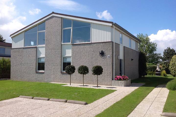 Vakantiehuis voor 6 personen, with Balkon and Balkon/Terras as well as Terras and Tuin in Kamperland