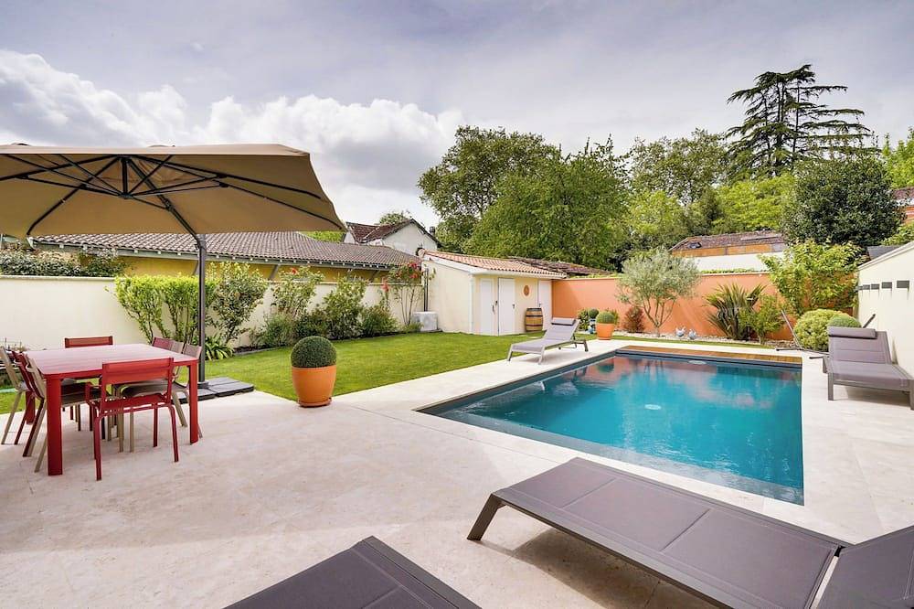 Maison familiale climatisée avec piscine – Bordeaux Caudéran, à 10 min du centre in Caudéran (Bordeaux), Bordeaux