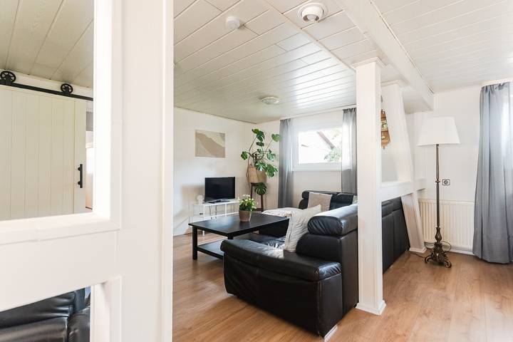 Ferienhaus für 7 Personen, mit Balkon und Garten sowie Sauna