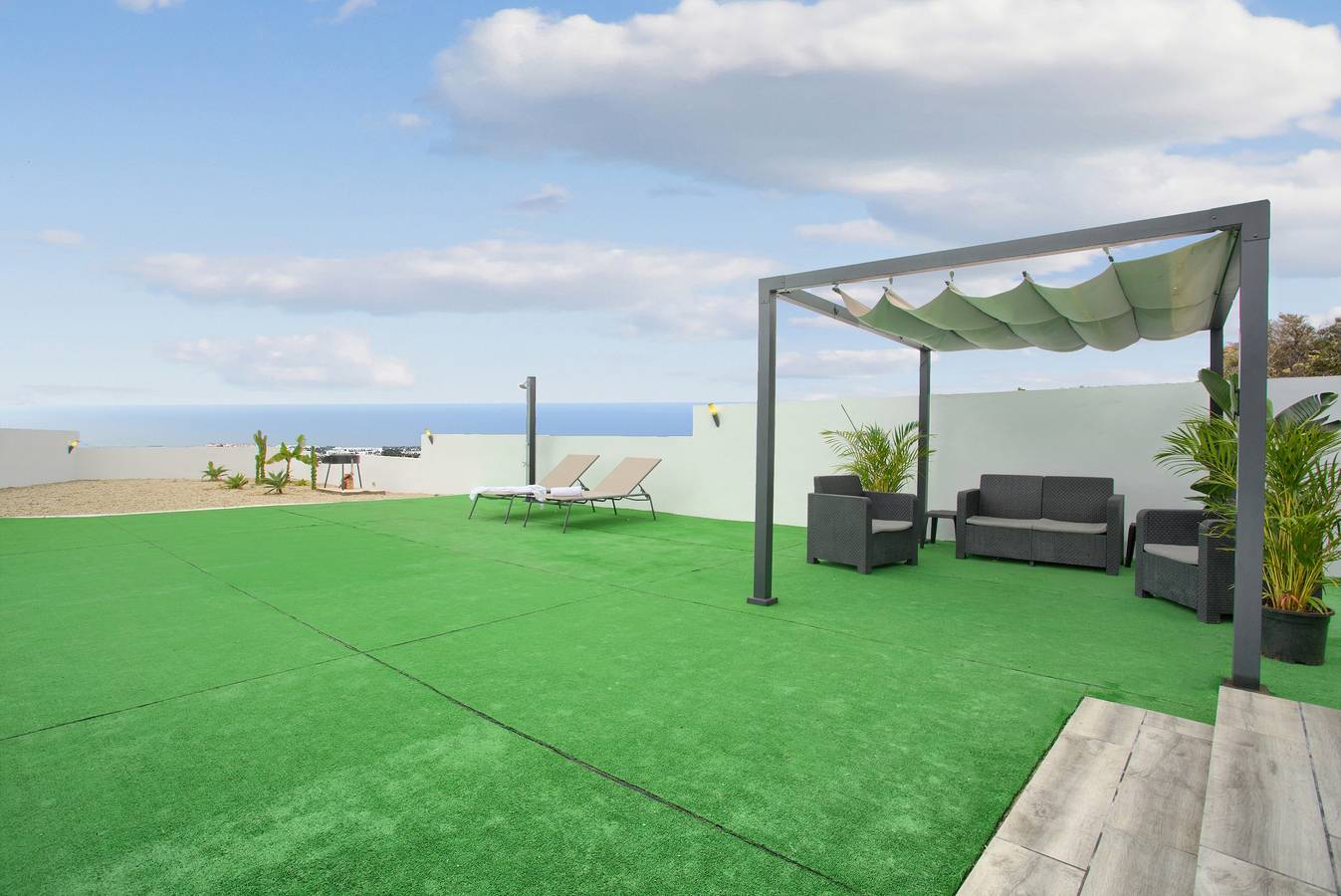 Casa de vacaciones 'Villa Candelaria' con vistas al mar, terraza privada y Wi-Fi in La Matanza de Acentejo, Tenerife Norte