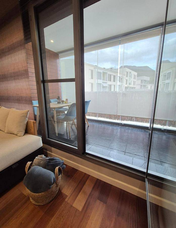 Ferienwohnung für 4 Personen, mit Pool und Balkon sowie Garten und Ausblick - 1