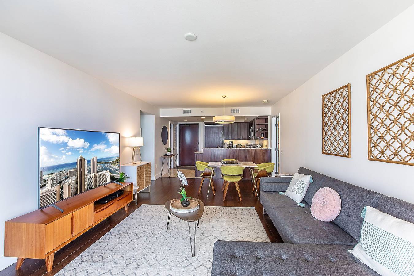 Hel lejlighed, Ocean View 2Bd w/ Ac/Pool/Gym/1 Parking/Kitchen in Waikiki Beach, Honolulu