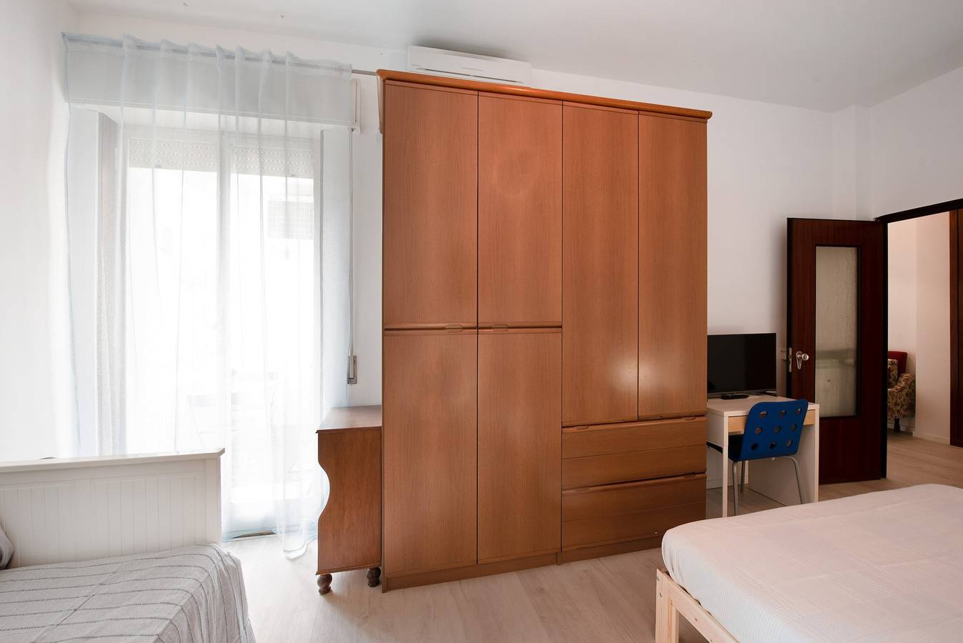 Appartamento intero, Appartamento 'Casa Cogoleto Terrace and Parking' con vista mare, Wi-Fi e aria condizionata in Cogoleto, Riviera di Ponente