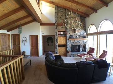 Vacation Home for 16 Guests in Moonridge, Big Bear Lake, Picture 1