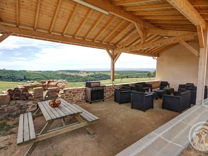 Gîte pour 12 personnes, avec Terrasse ainsi que Jardin et Sauna dans la Loire - 3