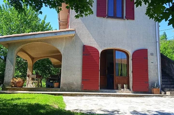 Ferienhaus für 9 Personen, mit Garten