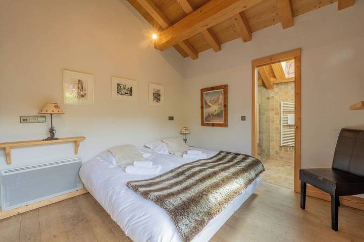 Luxury Chalet Pool & Jacuzzi near Megeve, Cordon, France in Sallanches, Pays du Mont-Blanc