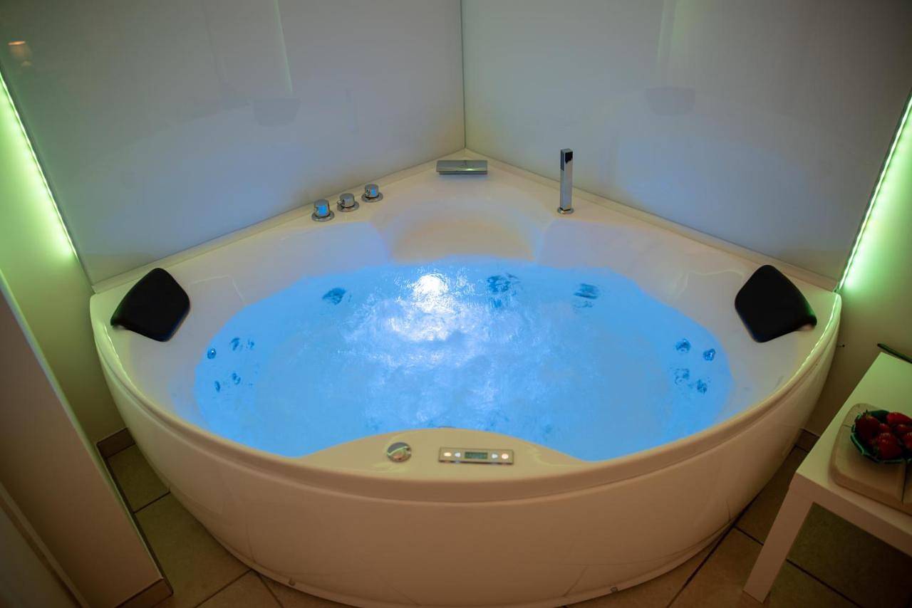 Double Room with Spa Bath in Grottaglie, Provincia di Taranto