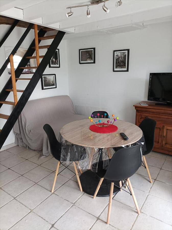 Location de vacances pour 4 personnes, avec terrasse ainsi que jardin et vue à Vibraye - 4