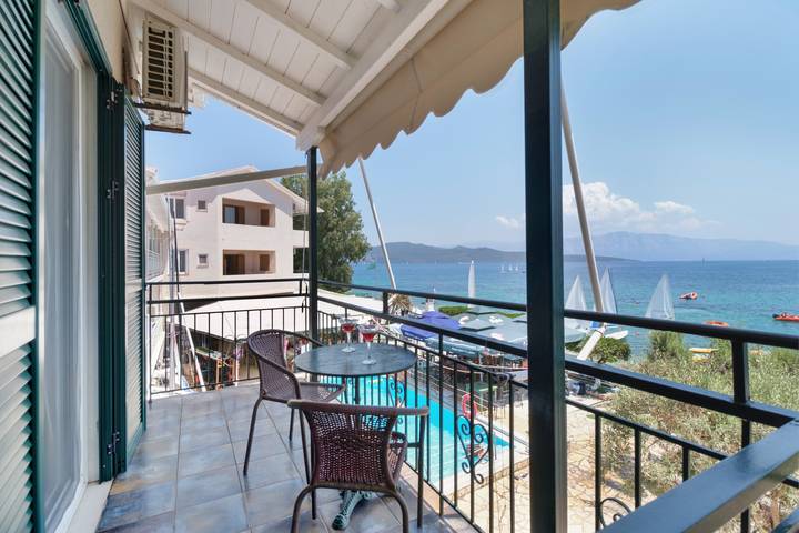 ‘S9 Room’ with Sea View, Wi-Fi and Air Conditioning in Nikiana, Alexandros