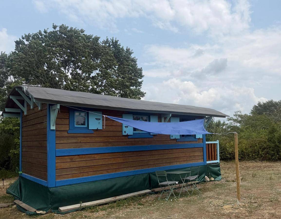 Appartement entier, La Roulotte à Raven in Le Houga, Gers