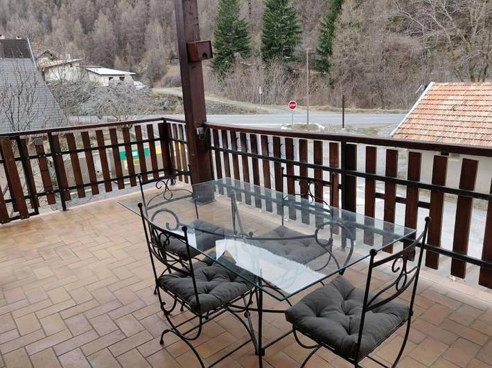 Gîte pour 6 personnes, avec vue et terrasse, animaux acceptés à Le Lauzet-Ubaye - 2