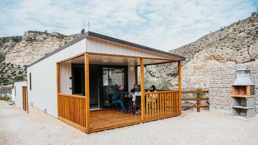 Camping para 4 personas, con vistas además de vistas al lago y jardín, Se admiten mascotas en Provincia de Tarragona