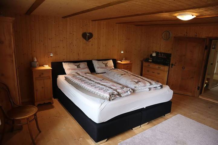 Maison de vacances confortable et romantique - idéale pour les couples ou deux familles in Medel, Surselva