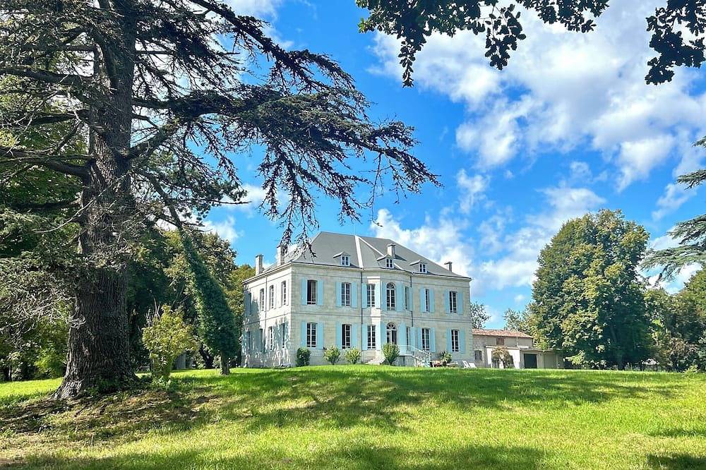 Château Villeneuve, près d'Agen in Laplume, Région d'Agen