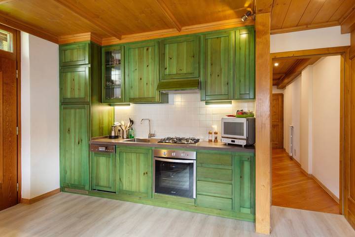 Entire apartment, Apartment 'Michaela A Vinigo' with Mountain View, Private Terrace and Wi-Fi in Vodo di Cadore, Eastern Dolomites