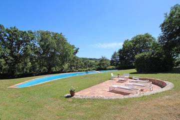 Gîte pour 12 Personnes dans Séreilhac, Région de Limoges, Photo 2