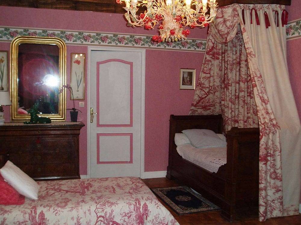 Chambres d'hôtes Baradon Michaudet - Chambre Rose in Le Mesnil-sur-Oger, Marne