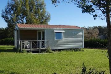 Location de vacances pour 4 personnes, avec jardin et piscine à Orist