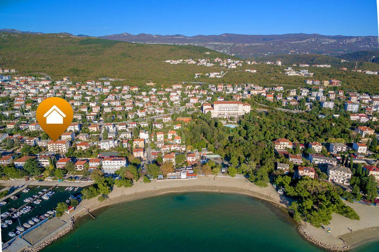 Zimmer für 2 Personen mit Terrasse in Crikvenica, Primorje-Gorski Kotar
