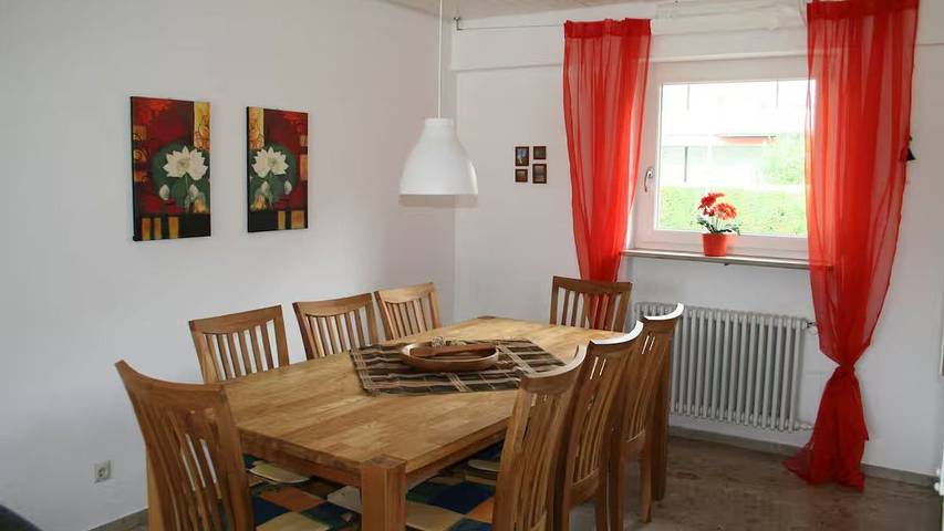 Ferienhaus für 8 Personen, mit Terrasse und Garten in Unteruhldingen - 3