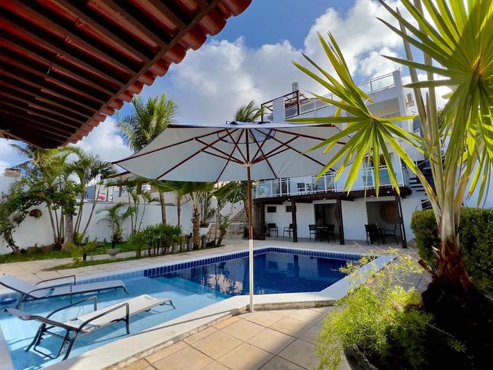 Casa de huéspuedes para 18 personas, con vistas además de piscina y jardín, Se admiten mascotas en Natal