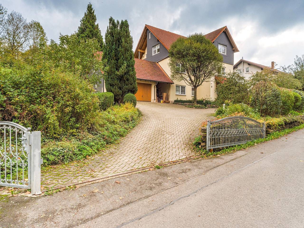 Ganze Wohnung, Geräumige Wohnung mit Grill in Marktrodach, Frankenwald