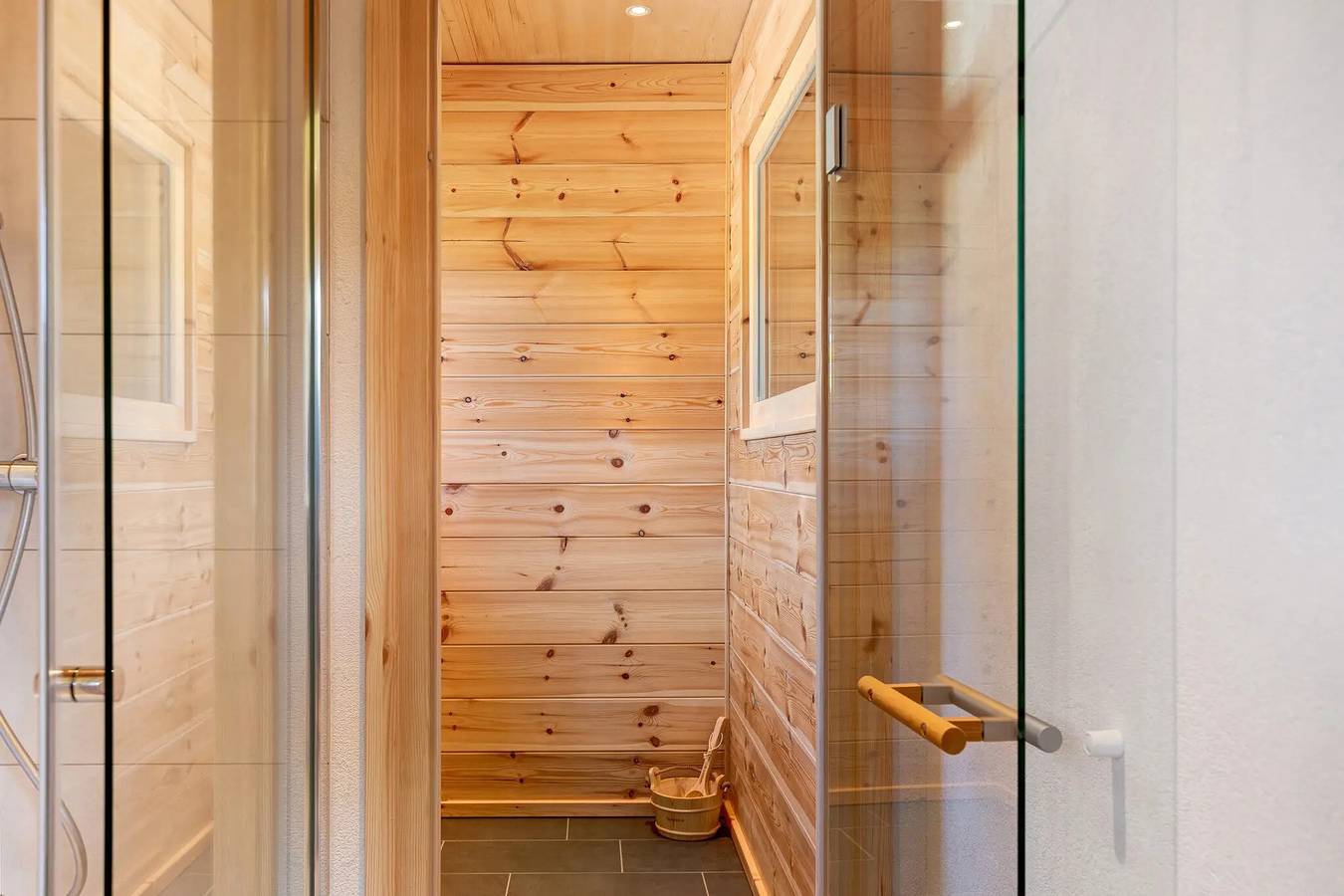 Mettmapark - Chalet 1 mit privatem Whirlpool und Sauna, inklusive Frühstück in Grafenhausen, Südschwarzwald