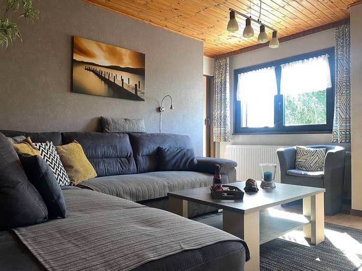 Gîte pour 5 personnes, avec terrasse et jardin, adapté aux familles à Butgenbach - 2