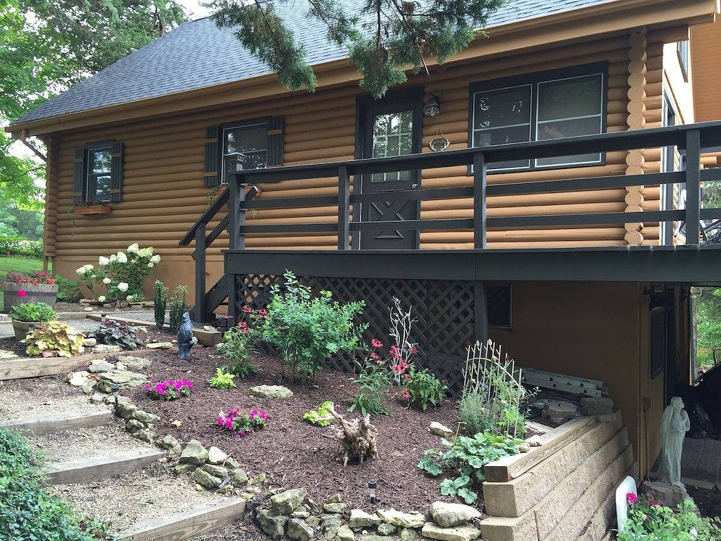 Einzigartige rustikale, luxuriöse 3 Schlafzimmer / 2 Badezimmer Hütte mit Kamin, Feuerstelle, Billardtisch und Wifi in Jo Daviess County