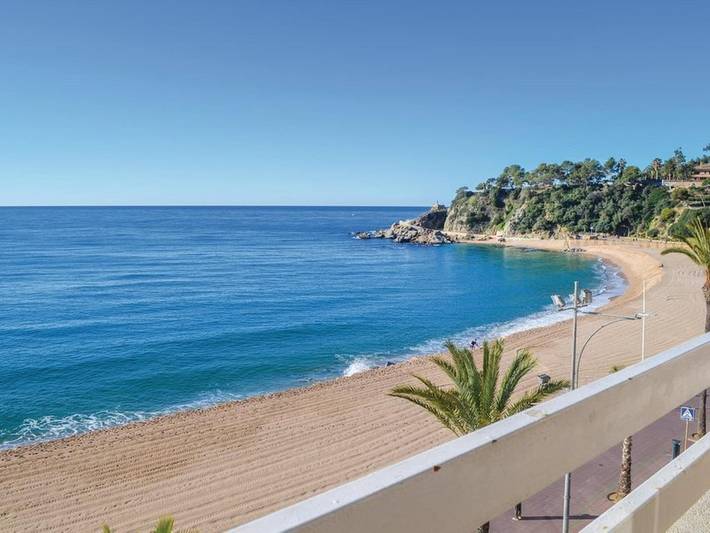 Apartamento vacacional entero, Lloret Rental Holidays Apartment Bleu in Central Lloret de Mar, Lloret de Mar