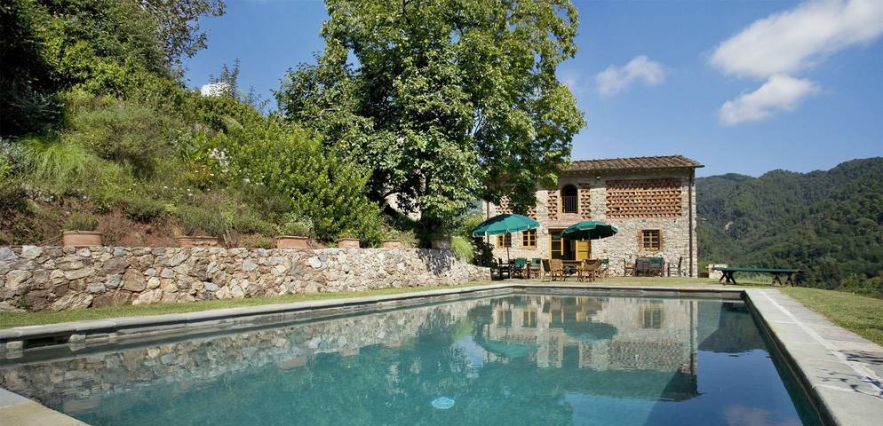 Villa for 10 people, with garden and terrace in Italian Riviera