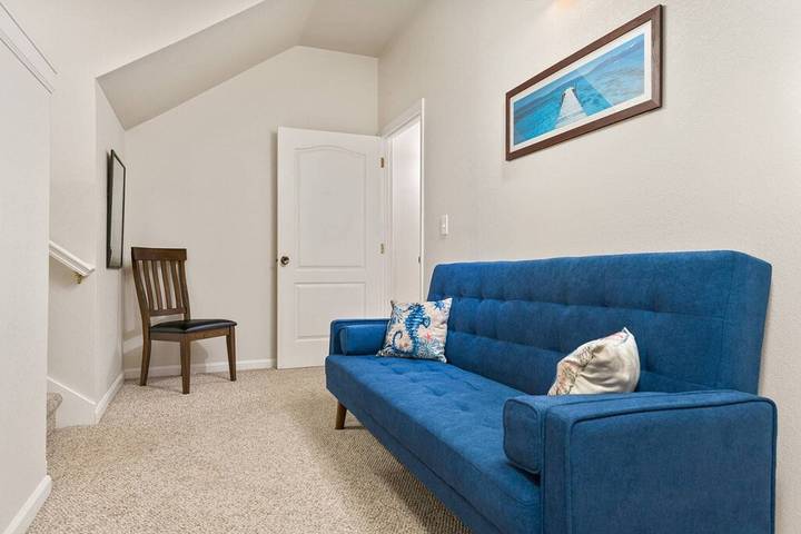 Vacation rental for 11 people, with hot tub and balcony in Rockaway Beach