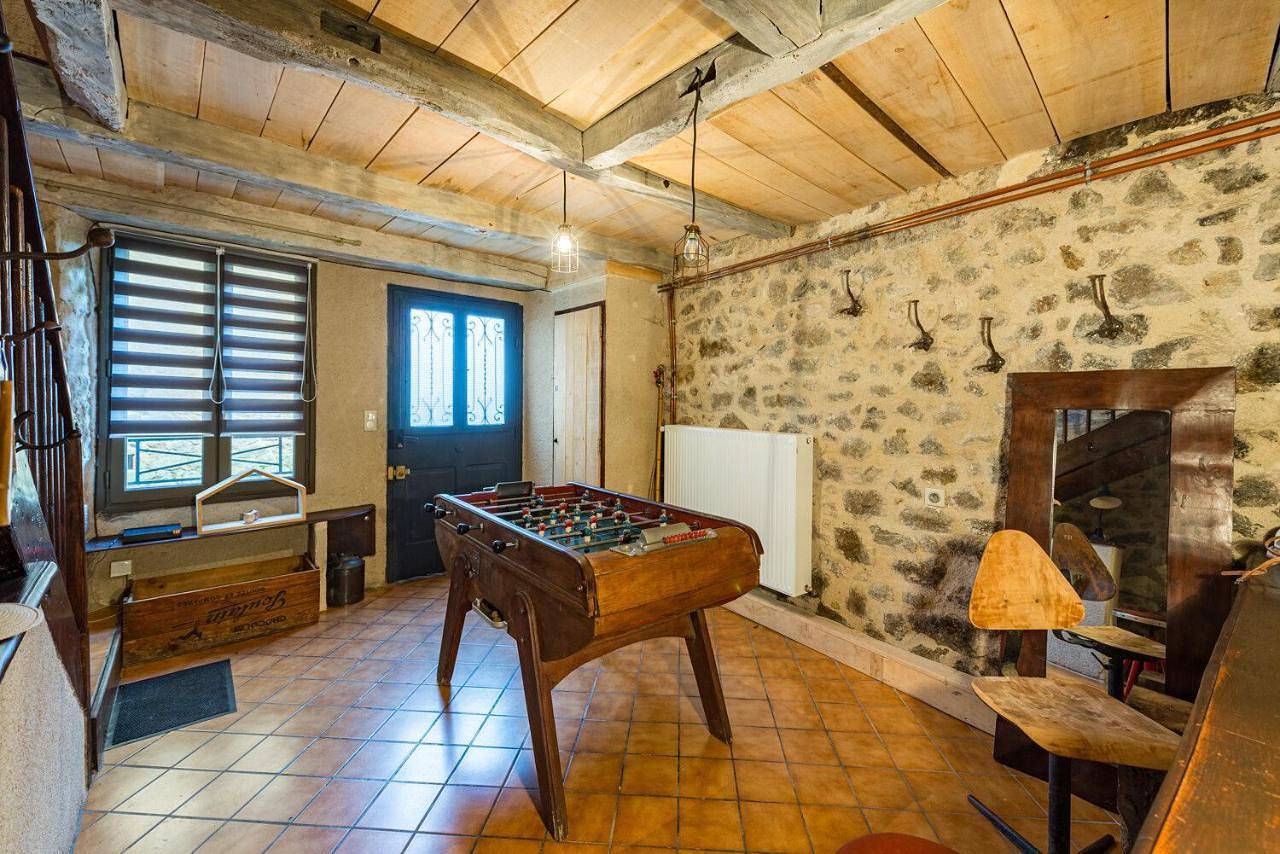 Four-Bedroom House in Peyrusse-le-Roc, Aveyron
