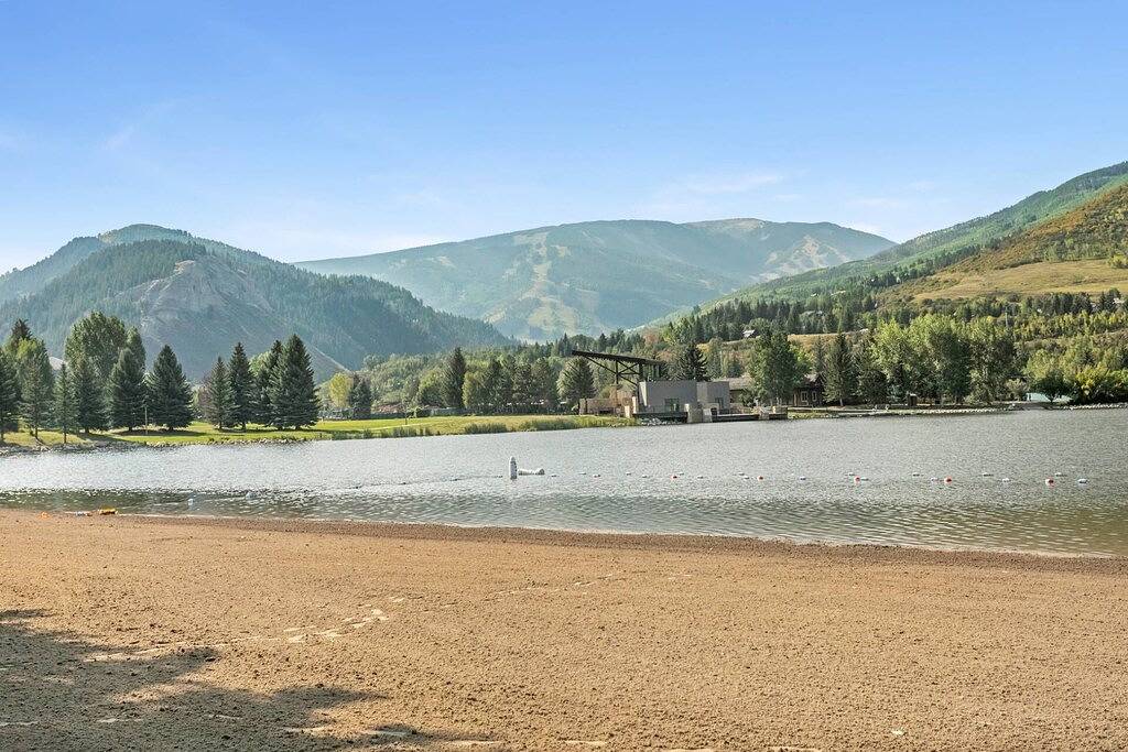 Incredible Modern Retreat | Close to Vail & Beaver Creek, Family Friendly, Warm and Inviting Spaces in Avon, Beaver Creek