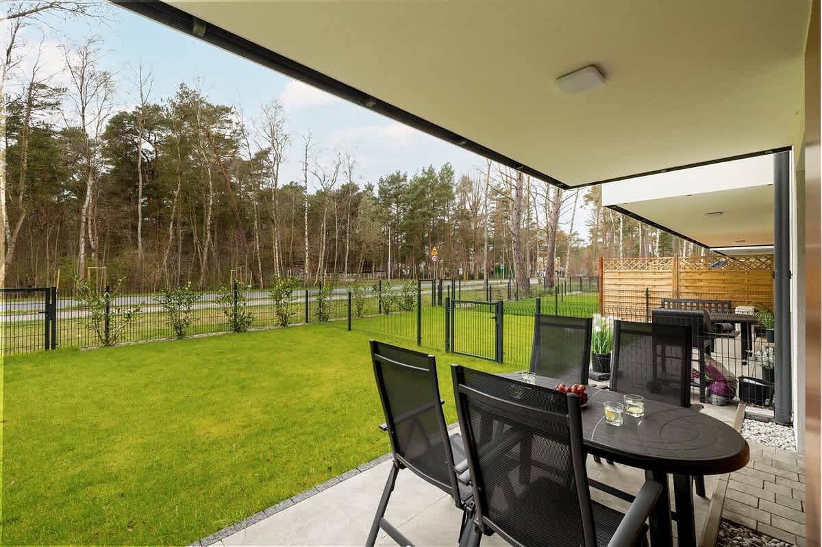 Ganze Wohnung, Stylish Apartment with Garden | 350 m to the Beach in Międzywodzie, Baltic Sea Pomerania