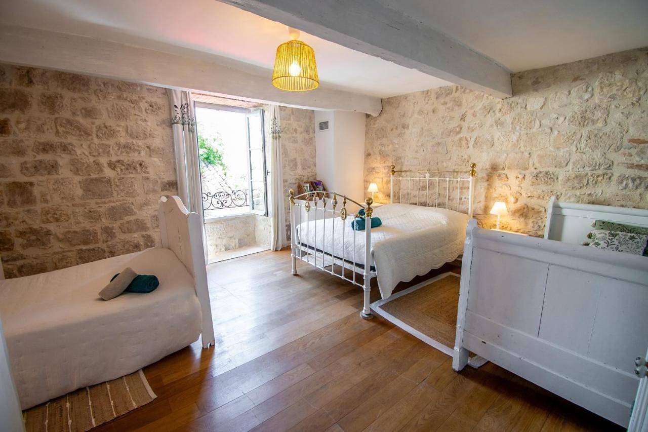 Logis de la Bastide, climatisé au coeur du village in Lauzerte, Quercy