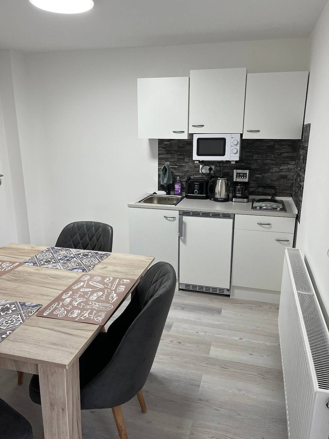 Ganze Wohnung, Ferienwohnung 4 mit Gemeinschaftsgarten und Wlan in Ichenhausen, Bayerisch Schwaben